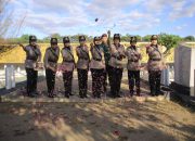 Peringati HUT ke-77, Polwan Polres Madiun Gelar Ziarah di TMP Kota Madiun