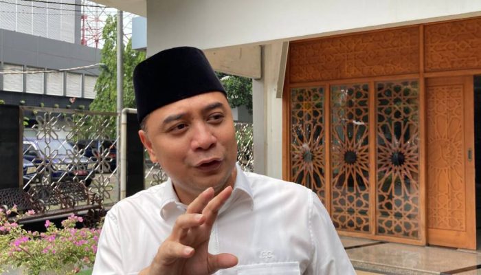Pemkot Surabaya Sukseskan Gerakan Pembagian Bendera Merah Putih Sambut HUT ke-80 RI