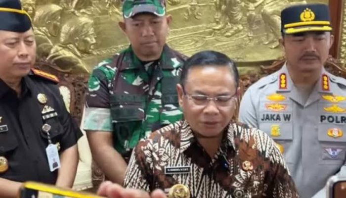 Gubernur Jateng Tanggapi Desakan Mundur Bupati Pati