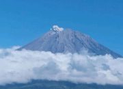 Gunung Merapi Alami 14 Kali Erupsi, Warga Diminta Waspada Guguran Lava dan Awan Panas