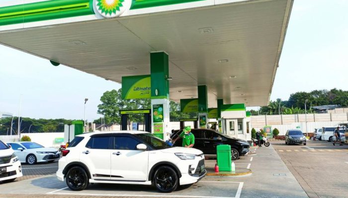 Stok BBM SPBU Swasta Kosong: Pemerintah Dorong Sinkronisasi Pasokan Pertamina.