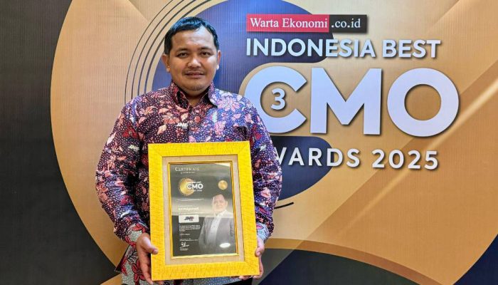 Eri Palgunadi dari JNE Sabet Penghargaan Best Chief Marketing Officer 2025