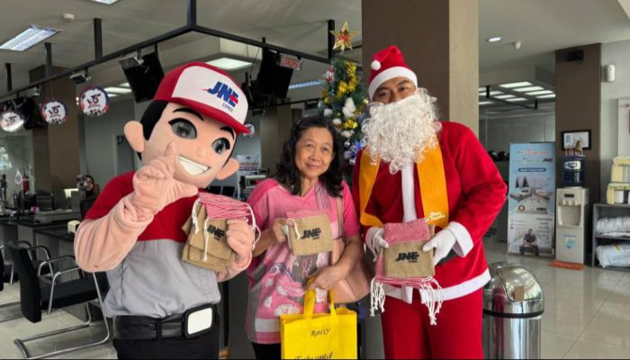 Jelang Natal dan Tahun Baru, JNE Bergerak Bersama Berbagi Kasih