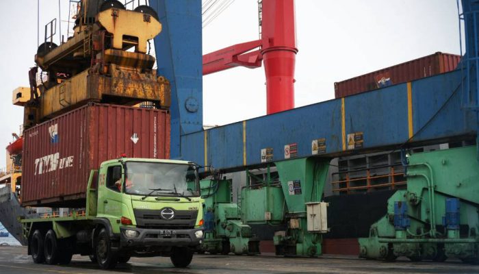 Arus Peti Kemas TPK Ternate Tumbuh Positif Sepanjang 2025