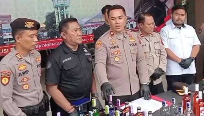 Resahkan Warga, Gudang Miras Ilegal di Jogoroto Dibongkar Polisi