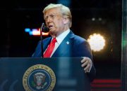 Trump Keluarkan Ancaman Tarif bagi Negara yang Masih Berbisnis dengan Iran