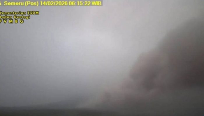 Gunung Semeru Kembali Meletus, Awan Panas Mengarah ke Tenggara