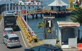 H-7 Lebaran, Arus Kendaraan di Pelabuhan Ketapang Banyuwangi Mulai Meningkat
