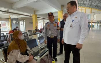 Sekjen Kemenhub Tinjau Terminal Purabaya, Pastikan Kenyamanan Penumpang Jelang Lebaran