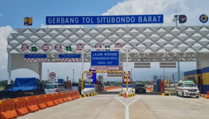 Arus Balik H+3: Satlantas Polres Situbondo Pertebal Pengamanan di Exit Tol Prosiwangi