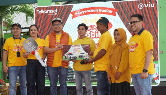Rezeki Warga Lamongan: Dapat Mobil dari Viu–Telkomsel, Dirayakan dengan Dokar Hias