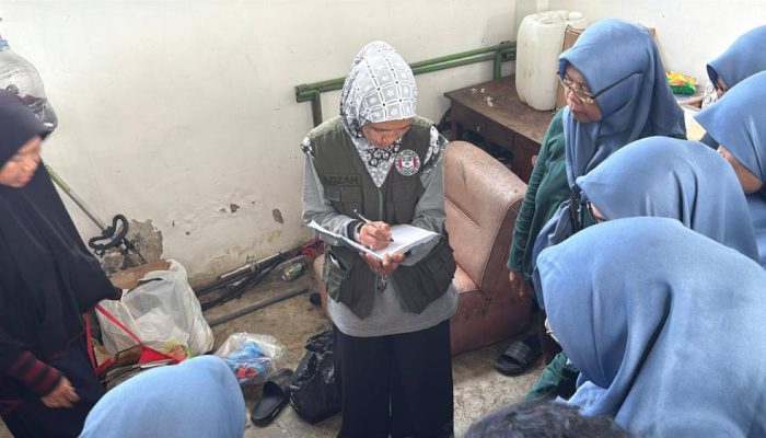 Kolaborasi TPS dan Bank Sampah Perak Barat, Warga Sidotopo Wetan Dapat Edukasi Pengelolaan Sampah