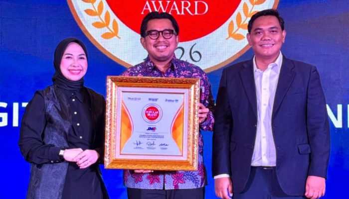 JNE Borong Dua Penghargaan Bergengsi: Golden Brand of The Year dan Indonesia Digital Popular Brand 2026
