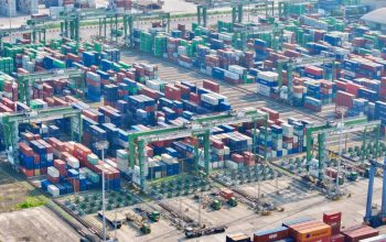 Kinerja Gemilang Awal 2026: Arus Petikemas Internasional Terminal Teluk Lamong Melonjak 91%