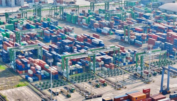 Kinerja Gemilang Awal 2026: Arus Petikemas Internasional Terminal Teluk Lamong Melonjak 91%