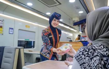 Dukung UMKM Daerah, KAI Services Sajikan Hidangan Autentik Banyuwangi di Kereta