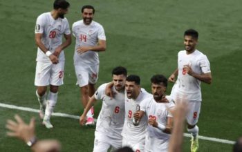 Selandia Baru Kejutkan Iran, Skor Sama Kuat 1-1 Hingga Jeda