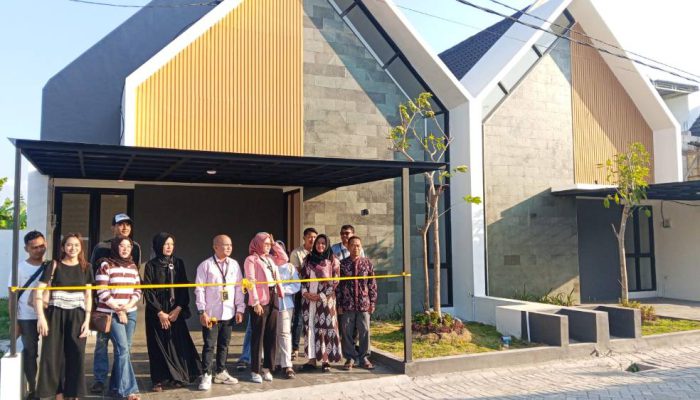 Komitmen Tepat Waktu, Chrysant Luxury Land Laksanakan Serah Terima Kunci kepada Konsumen.