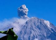 Gunung Semeru Alami 5 Kali Erupsi Hari Ini, Letusan Tertinggi Capai 1,2 Kilometer