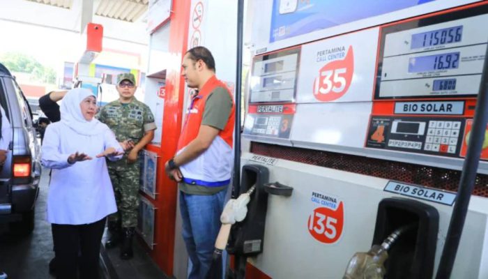 Khofifah Jamin Stok Biosolar di Jawa Timur Aman, Distribusi Terus Diperkuat
