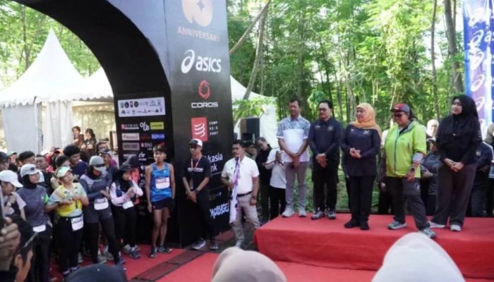 Gunung Arjuno Jadi Arena Pelari Dunia, Khofifah Optimistis Sport Tourism Jatim Makin Mendunia