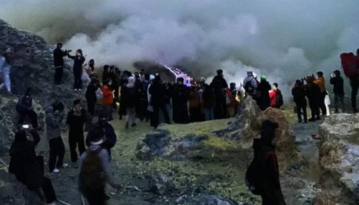 Panic Button Segera Beroperasi di Kawah Ijen, Tingkatkan Keselamatan Wisatawan