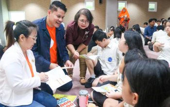 FWD Insurance Ajak Siswa SMP Nation Star Surabaya Belajar Kelola Keuangan Sejak Dini