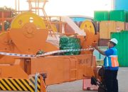 PT Terminal Teluk Lamong Perkuat Kapasitas TPK Nilam Melalui Penambahan E-RTG Ramah Lingkungan