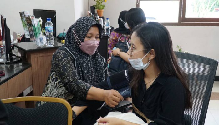Cegah Sejak Dini, 400 Peserta Ikuti Vaksinasi HPV Dosis Ketiga di BBPOM Surabaya