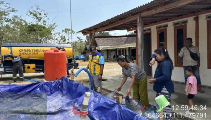Pemerintah Salurkan 29.000 Liter Air Bersih untuk 647 Warga Terdampak Kekeringan di Jateng dan Jatim