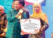 Khofifah Terima Penghargaan Terbaik I Pengelolaan Sampah, Jatim Diganjar Rp2 Miliar