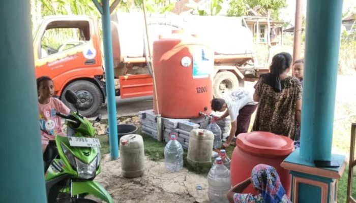 Kekeringan Meluas, BPBD Kabupaten Malang Salurkan 824 Ribu Liter Air Bersih