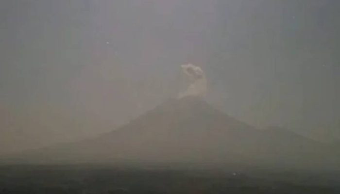 Gunung Semeru Erupsi Berulang Kali, Status Masih Level III Siaga