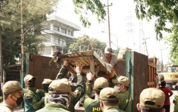 Bangunan Liar di Frontage Road Waru Ditertibkan, Pemkab Sidoarjo Kedepankan Pendekatan Humanis
