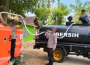 Kemarau Berkepanjangan, Polres Malang Distribusikan Puluhan Ribu Liter Air Bersih