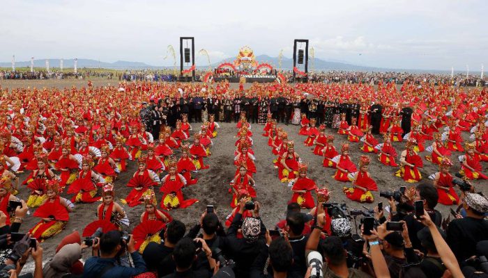 Gandrung Sewu 2026 Berdampak ke Pariwisata, Hotel Banyuwangi Full Booked hingga Tiket Pesawat Habis